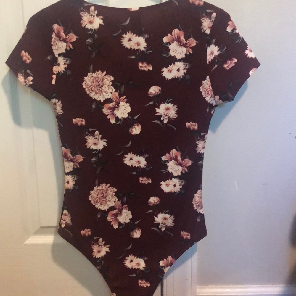 Top - Picture 2 of 2